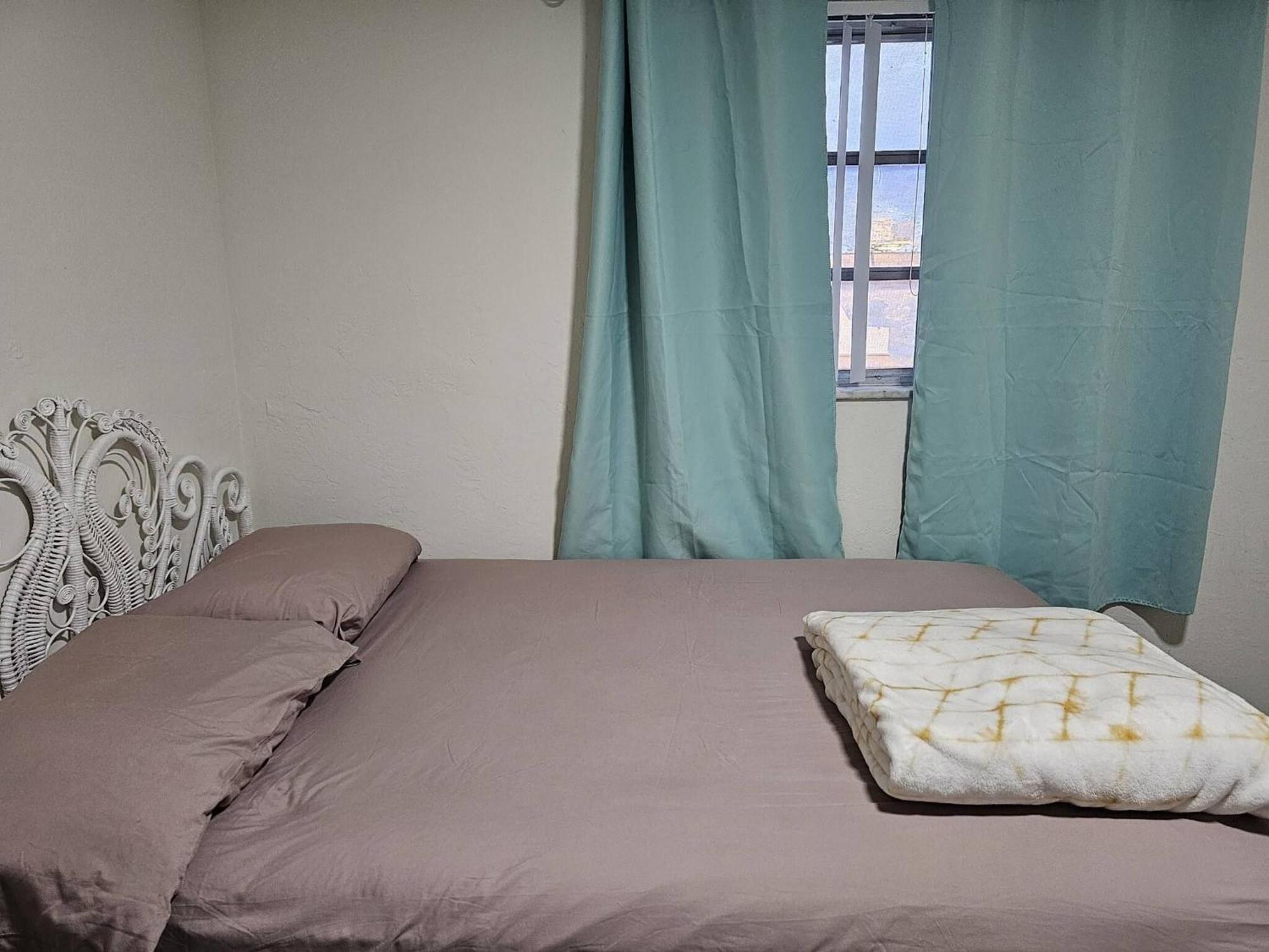 Room In Apartment - The Sample Rd Retreats Pompano Beach Extérieur photo